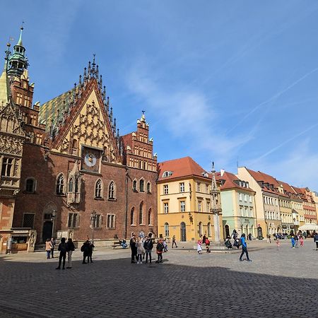 3-Bedroom Apt In Town Square Wroclaw Exterior photo